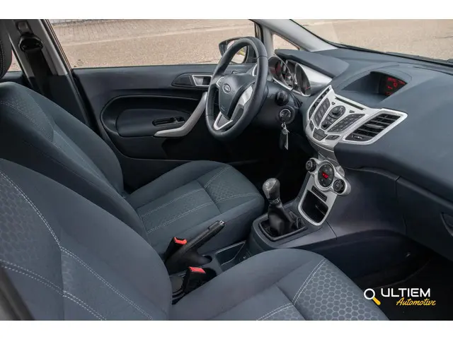 Ford Fiesta 1.25 Titanium 2012 Benzine 3