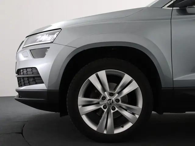 Škoda Karoq 1.0 TSI Style Business 2019 Benzine 26