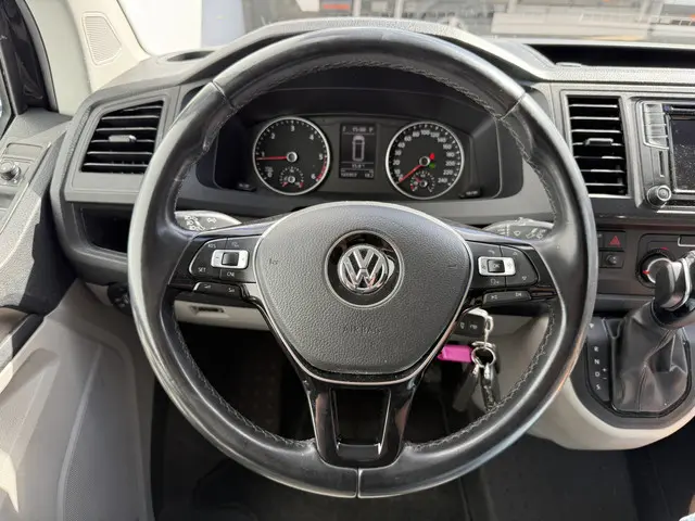 Volkswagen Transporter 2.0 TDI 150PK 2019 Diesel 18