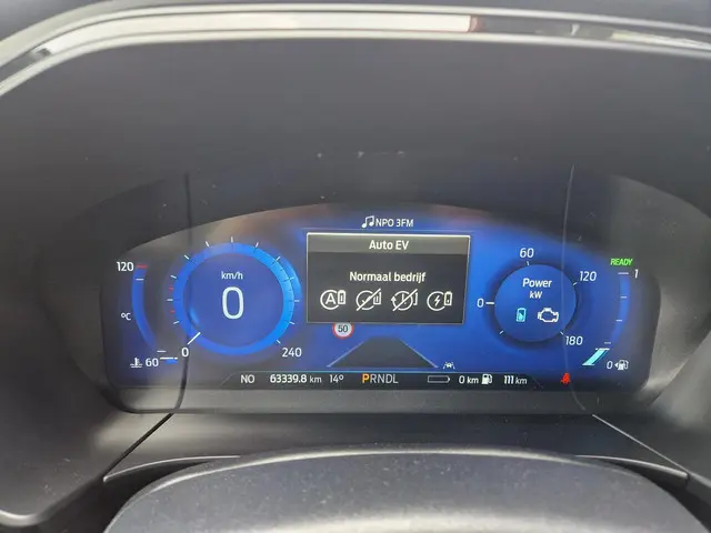 Ford Kuga 2.5 PHEV ST-Line X 2020 Hybride Benzine 24