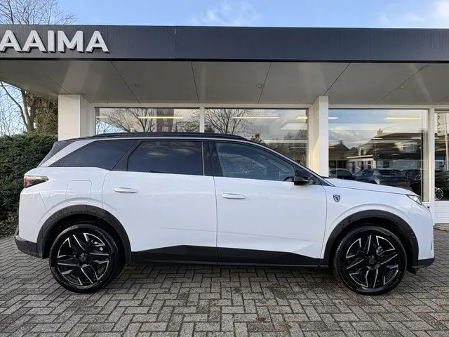 Peugeot 5008 1.2 Hybrid 145 GT 2025 Hybride Benzine 2