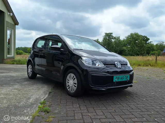 Volkswagen up! 1.0 BMT move up! 2019 Benzine 6