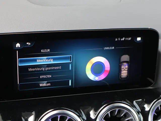 Mercedes-Benz GLA 250 e AMG Line 2022 Hybride Benzine 26