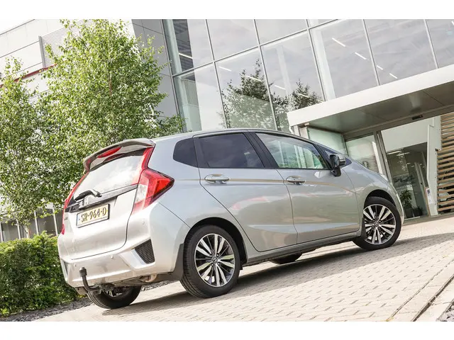 Honda Jazz 1.3i VTEC ELEGANCE 2016 Benzine 32