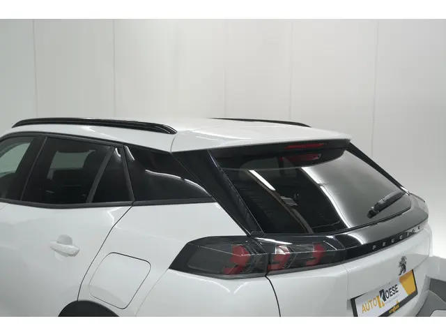 Peugeot 2008 PureTech 102 Allure Pack 2023 Benzine 21