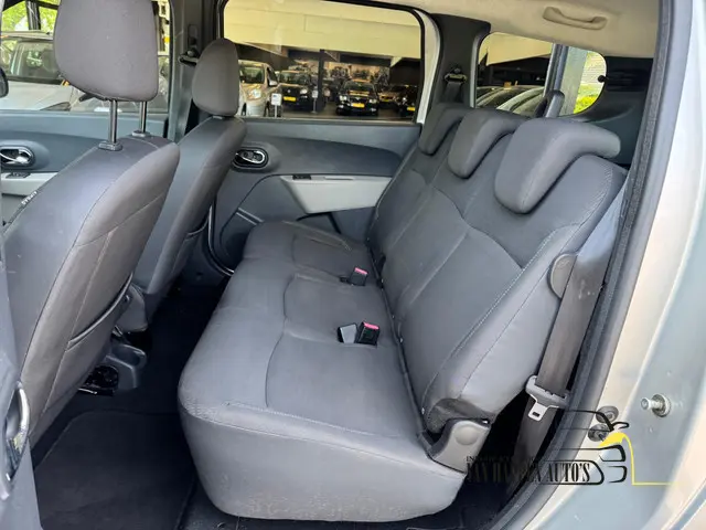Dacia Lodgy 1.2 TCe Prestige 7p. 2013 Benzine 16