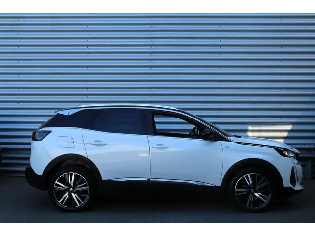 Peugeot 3008 1.2 PureTech Blue Lease GT 2021 Benzine 4