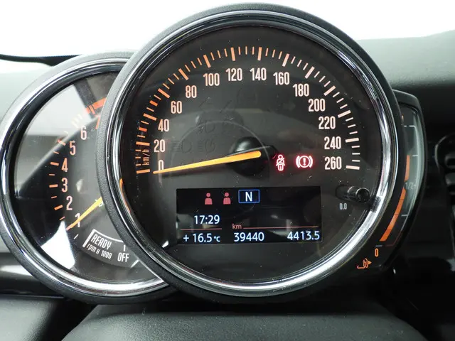 MINI 3-Deurs One 2022 Benzine 12