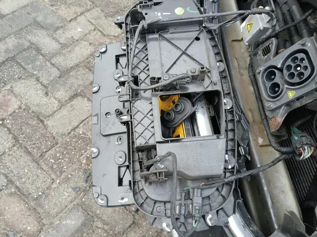 MG MG ZS EV Luxury 45 kWh SCHADEAUTO!! 2020 Elektrisch 32