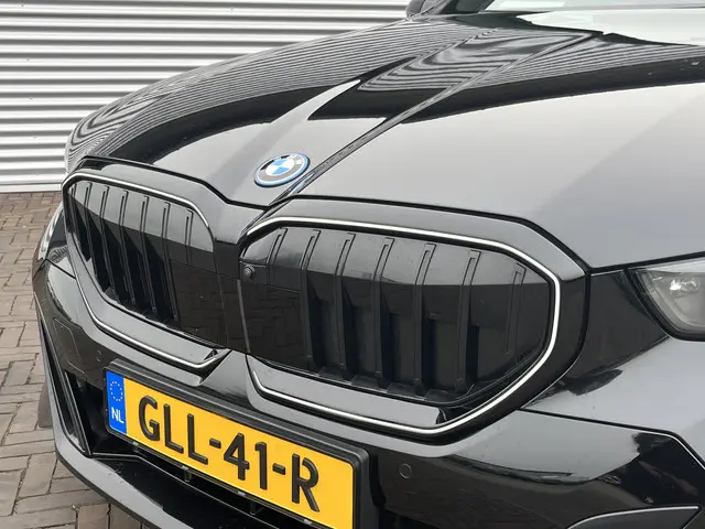 BMW 5 Serie Touring 530e xDrive 2024 Hybride Benzine 10