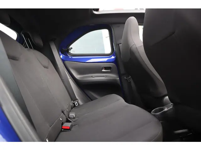Toyota Aygo X 1.0 VVT-i AIR PLAY AUTOMAAT 2024 Benzine 31
