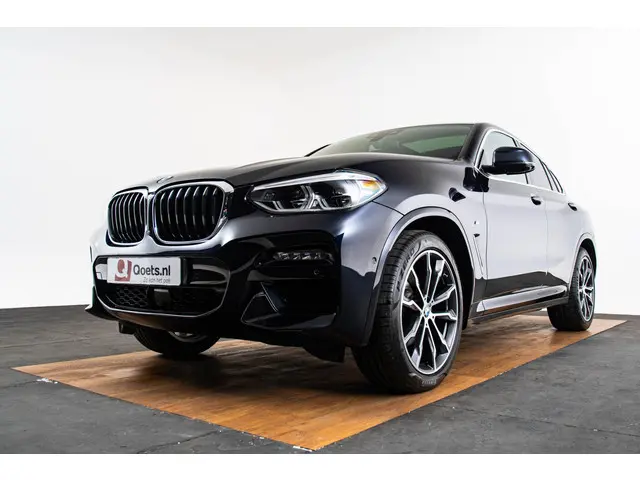 BMW X4 xDrive20i 2020 Benzine 7