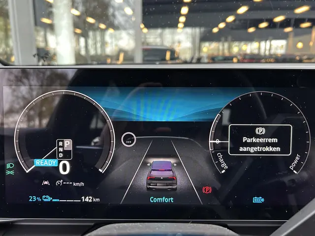 Mitsubishi Eclipse Cross Intense+ 87 kWh 2025 Elektrisch 4