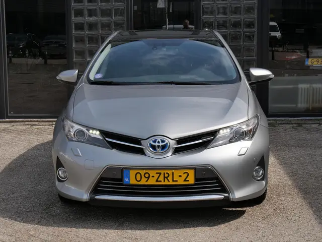 Toyota Auris 1.8 Hybrid Lease Pro 2013 Hybride Benzine 5