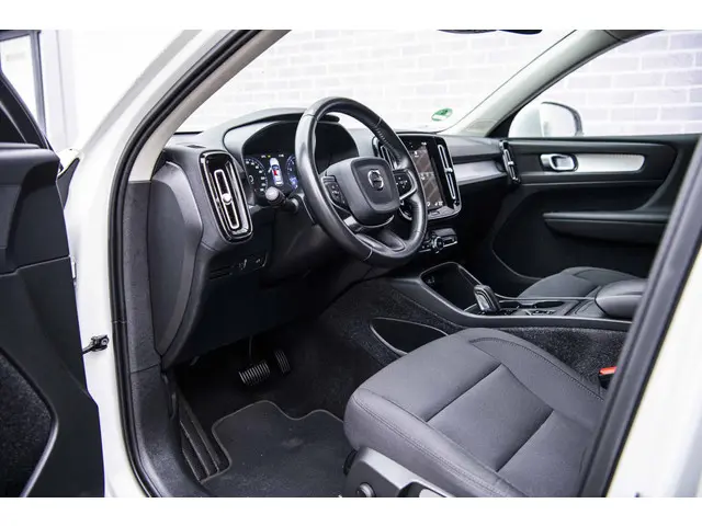 Volvo XC40 1.5 T3 Momentum 2021 Benzine 16