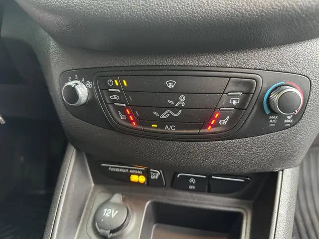 Ford Transit Courier 1.0 Trend EcoBoost S&S 2022 Benzine 12