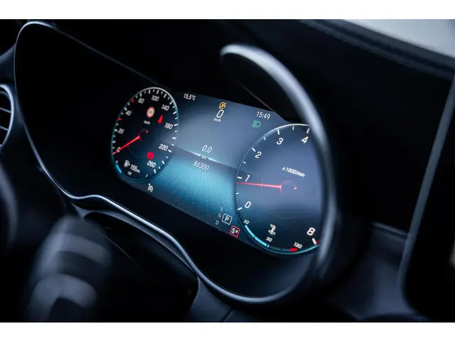 Mercedes-Benz C-Klasse Coupé 300 AMG 2019 Benzine 47