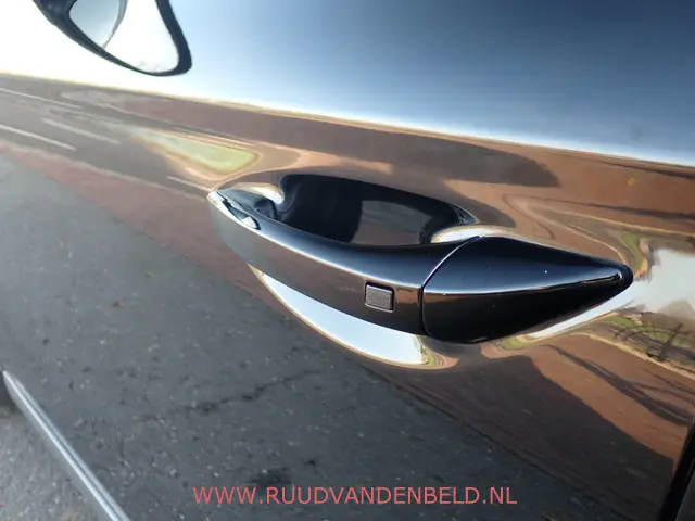 Hyundai IONIQ 1.6 GDi 2018 Hybride Benzine 7