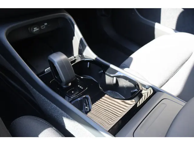Volvo C40 Recharge Plus 69 kWh 2023 Elektrisch 37