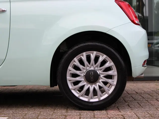 Fiat 500 1.2 Lounge 2018 Benzine 17