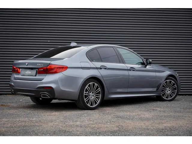 BMW 5 Serie 530e High Executive 2020 Hybride Benzine 4