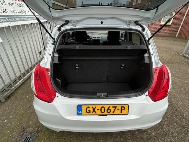 Suzuki Swift 1.2 Exclusive EASSS 2015 Benzine 17