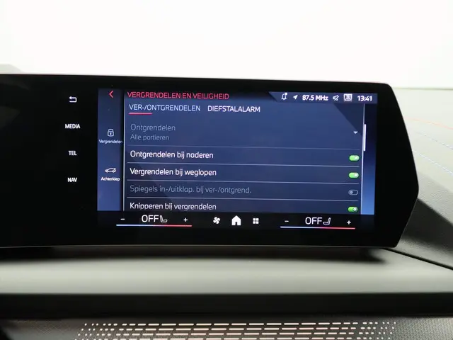 BMW 1 Serie 5-deurs M135i xDrive 2025 Benzine 17