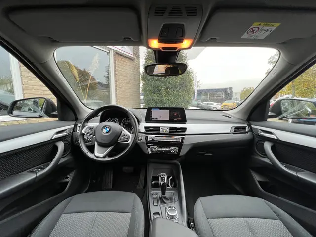 BMW X1 SDrive18i Executive Automaat 2020 Benzine 11