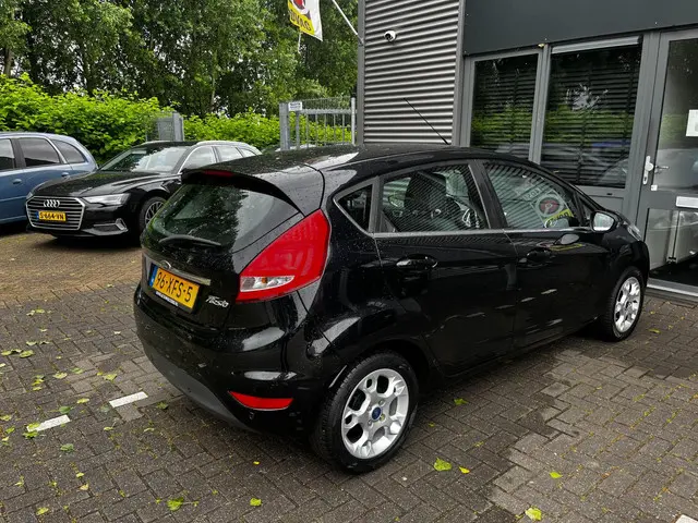 Ford Fiesta 1.25 Titanium 2012 Benzine 9