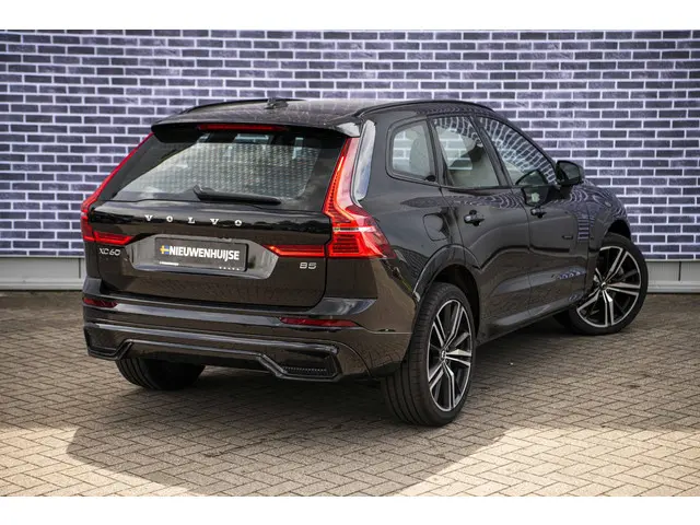 Volvo XC60 B5 Plus Dark 2022 Benzine 17