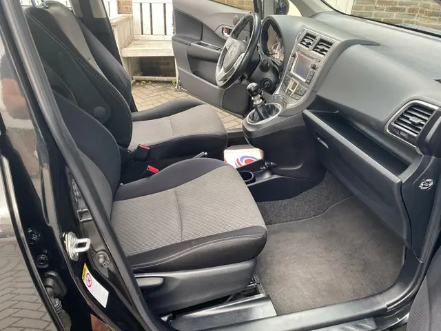 Toyota Verso-S 1.3 VVT-i Aspiration 2013 Benzine 10