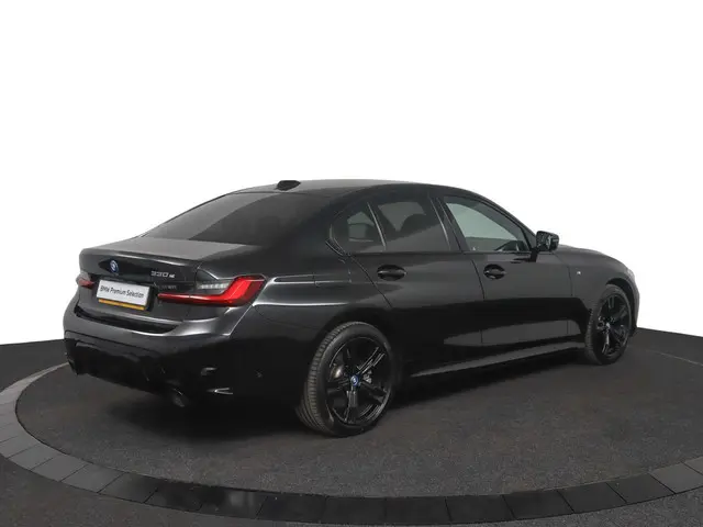 BMW 3 Serie 330e 2024 Hybride Benzine 2