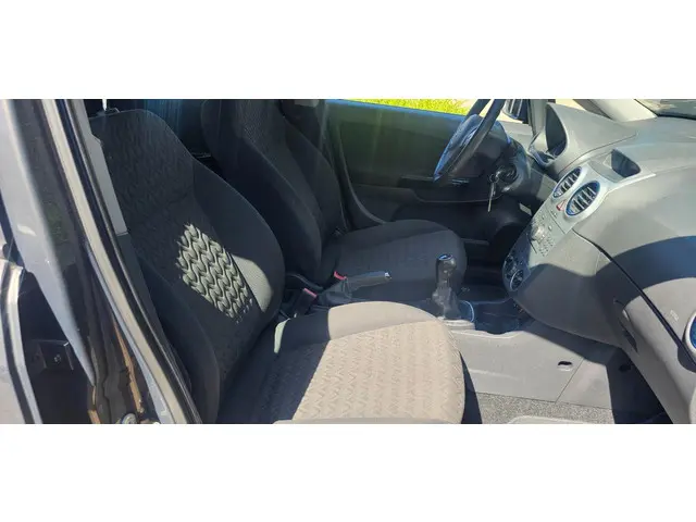 Opel Corsa 1.2-16V Berlin 2013 Benzine 13