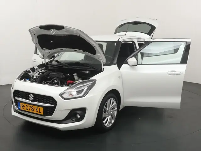 Suzuki Swift 1.2 Select Smart Hybrid 2022 Benzine 17