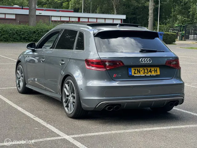 Audi S3 3
