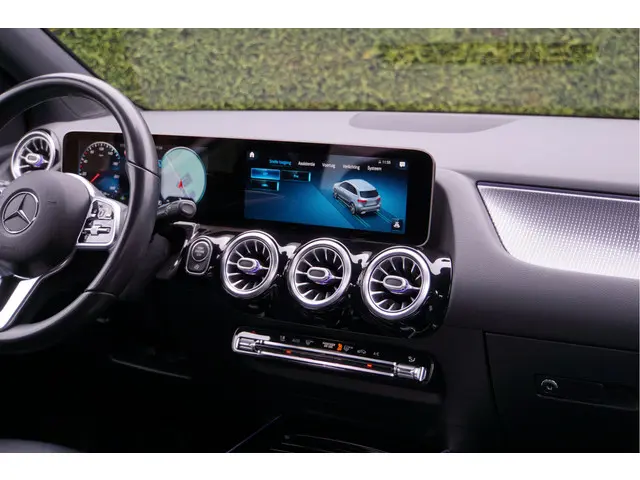 Mercedes-Benz B-Klasse B 200 2019 Benzine 31