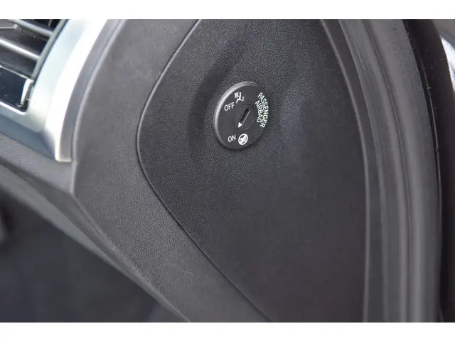 BMW X3 xDrive20i High Executive 2018 Benzine 40