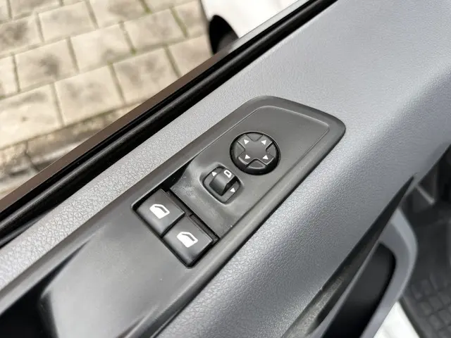 Opel Vivaro 2.0 CDTI L2H1 Edition 2021 Diesel 17