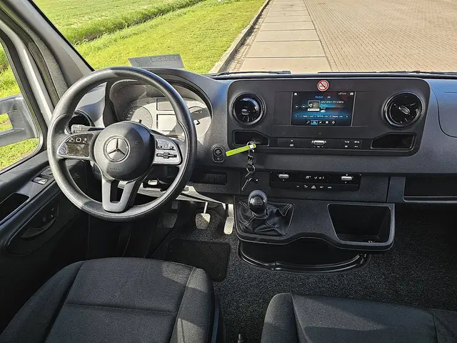 Mercedes-Benz Sprinter 315 2022 Diesel 8