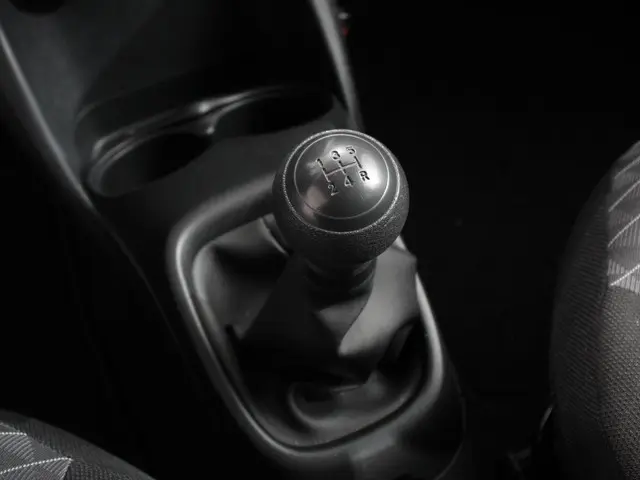 Peugeot 108 1.0 e-VTi Active 2021 Benzine 19