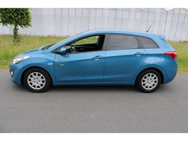 Hyundai i30 Wagon 1.6 GDI i-Motion 2012 Benzine 4