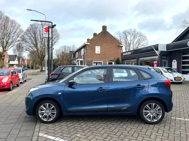 Suzuki Baleno 1.2 Dynamic Navigatie, Airco 2017 Benzine 2
