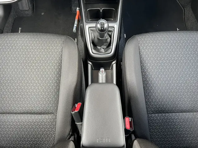 Suzuki Swift 1.2 Select 2017 Benzine 25