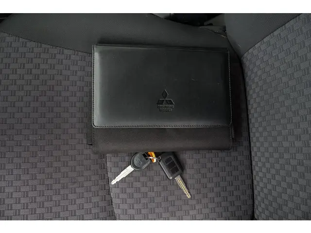 Mitsubishi Space Star 1.0 Cool+ 2018 Benzine 21