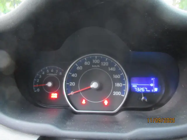 Hyundai i10 1.1 i-Drive Cool 2012 Benzine 13