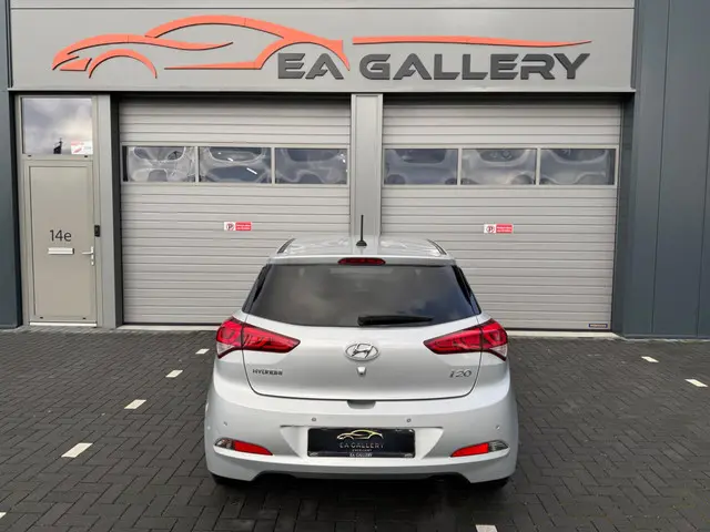 Hyundai i20 1.0 T-GDI Premium+|Airco|Nav|Camera 2018 Benzine 4