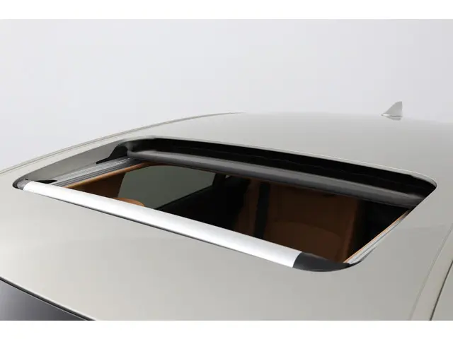 Lexus ES 300h President Line 2025 Hybride Benzine 41