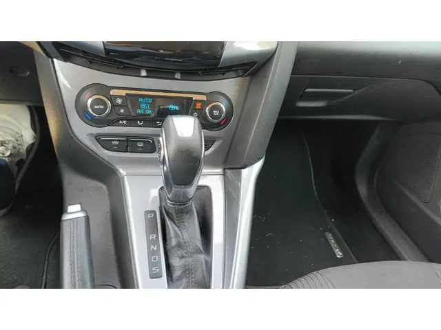 Ford Focus Wagon 1.6 Titanium Automaat 2013 Benzine 16
