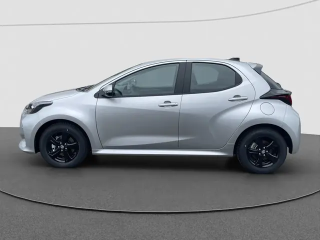 Toyota Yaris 1.5 Hybrid Active 2025 Hybride Benzine 9