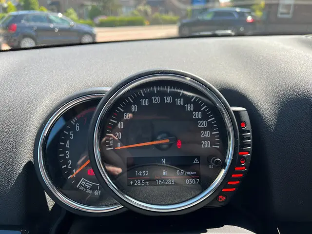 MINI Countryman Mini 1.5 Cooper 2017 Benzine 14